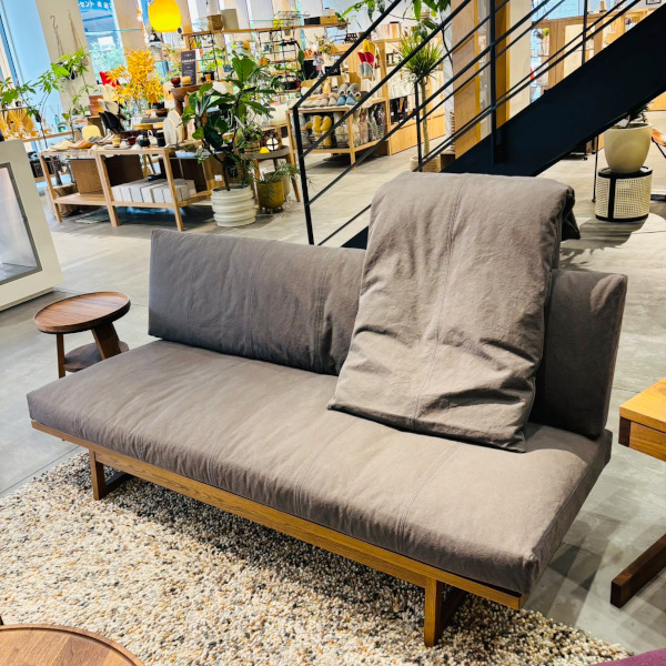 ソファ168+ヘッドレスト（HIRASHIMA）【3320170303】