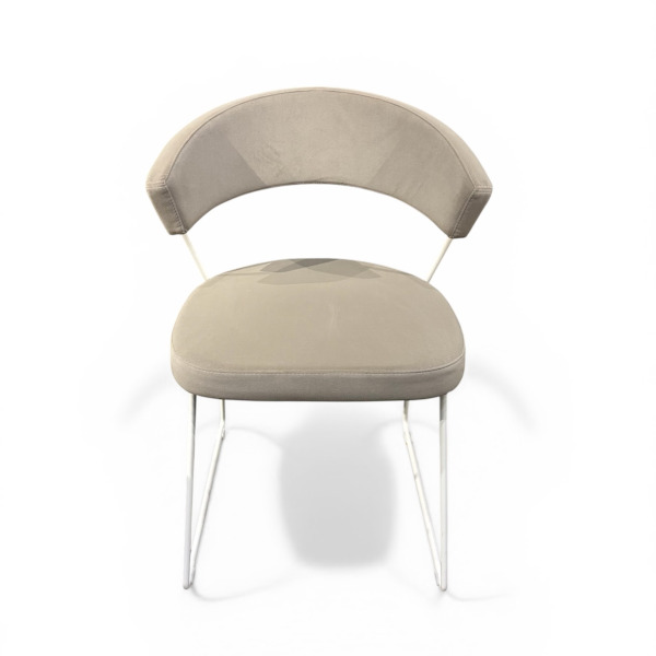 ダイニングチェア（カリガリス・コヌビア）【1190540102】