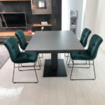 ダイニングテーブル