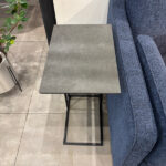 サイドテーブル2